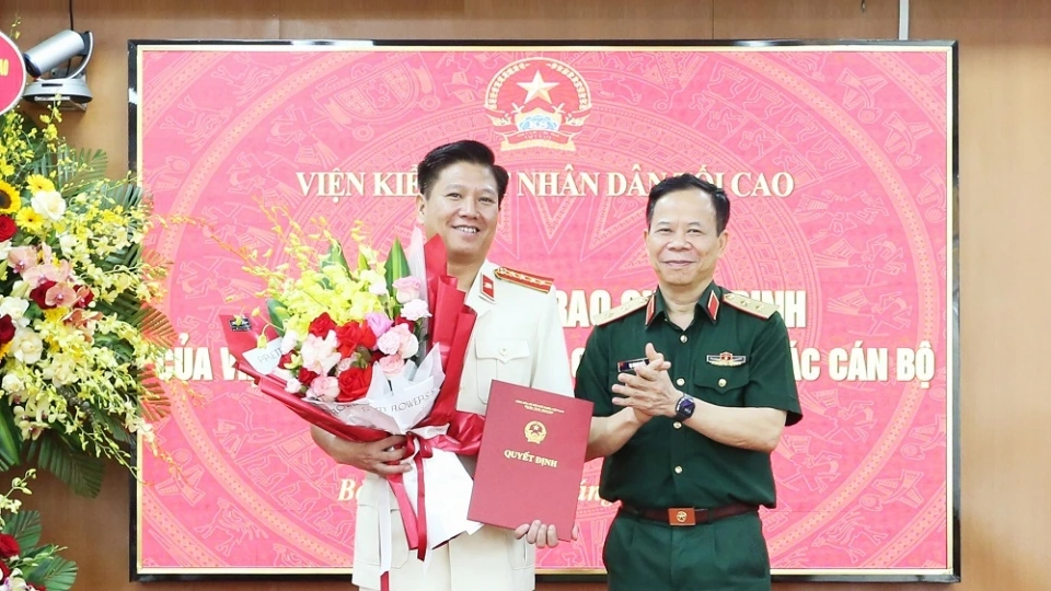 bo_nhiem_can_bo_2.jpg
