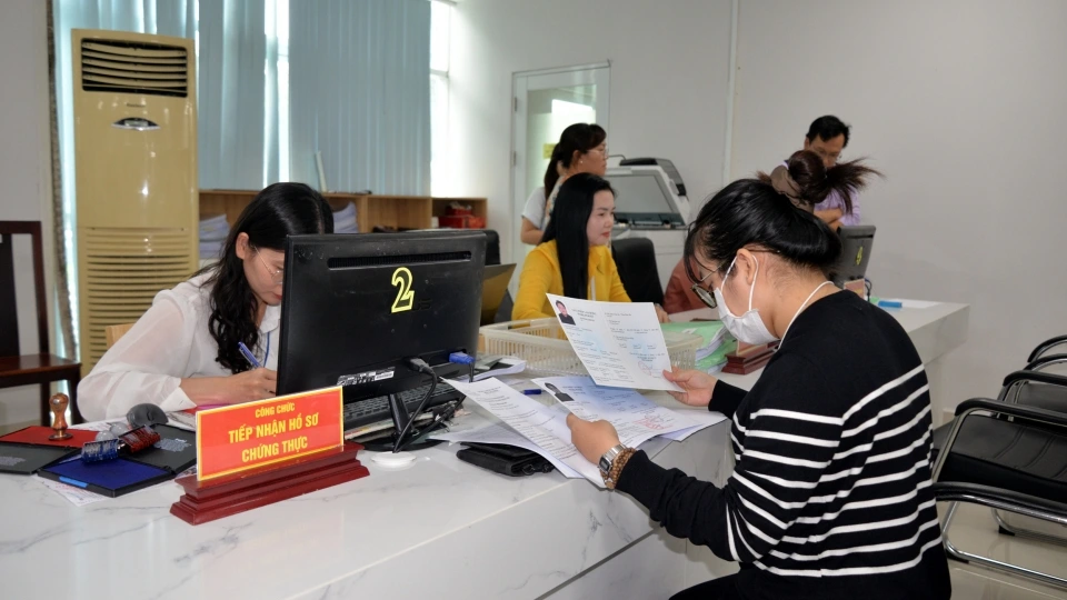 cong_chuc_2.jpg