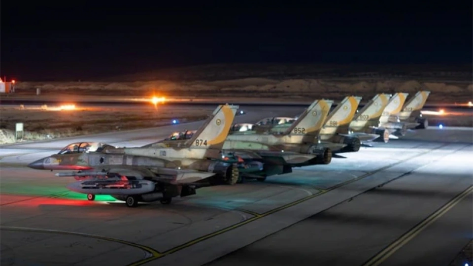 phi_doi_f-16_israel_chuan_bi_tan_cong_iran_idf.jpg