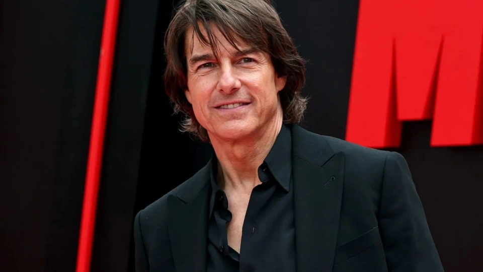 tom-cruise-net-worth-2025-1256x900.jpg