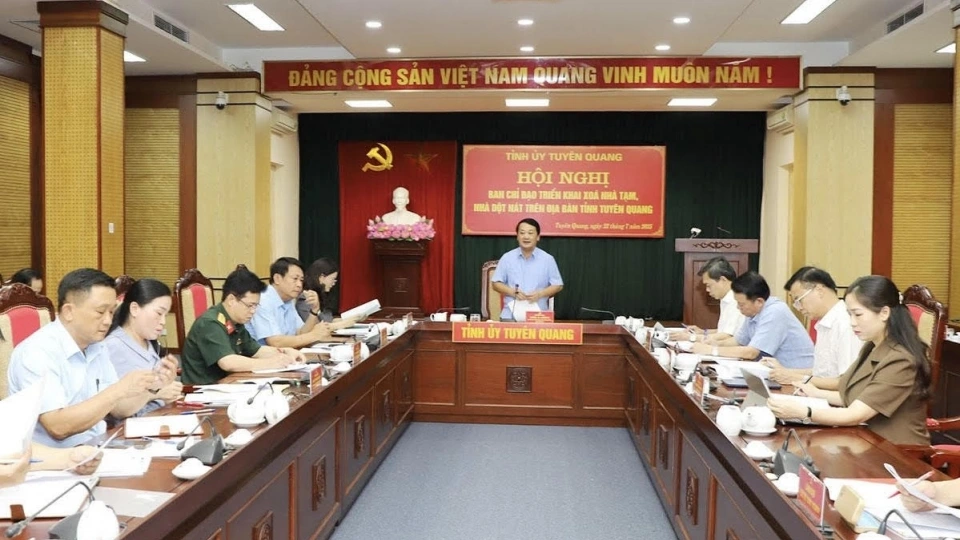 anh_bai_tuyen_quang_xoa_nha_dot_nat.jpg