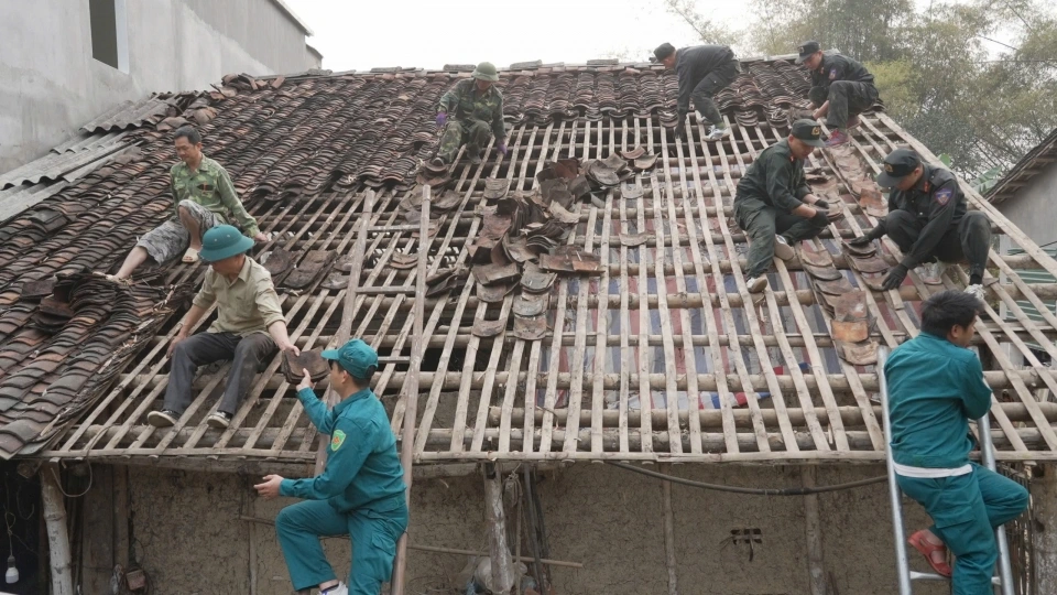 gia_dinh_anh_luan_duoc_bo_cong_an_ho_tro_60_trieu_dong_kinh_phi_doi_ung_de_xay_dung_ngoi_nha_moi_20250702160950.jpg
