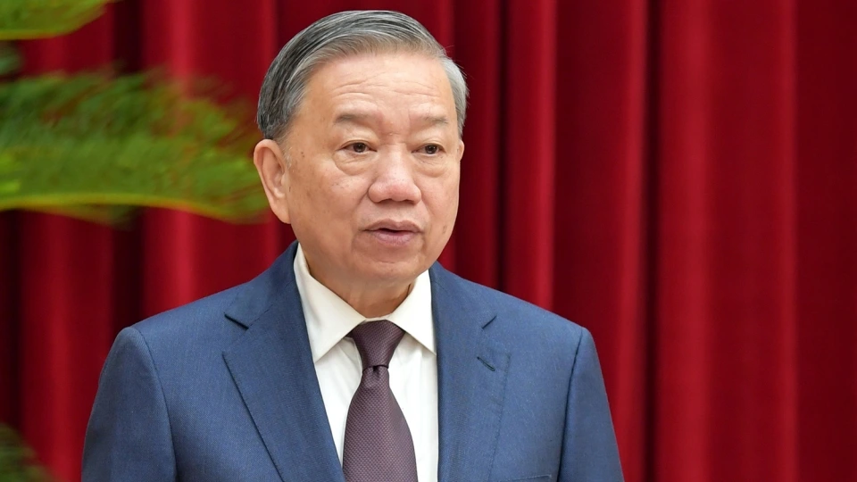 hoi_nghi_trung_uong_12.6.jpg