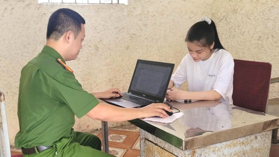 khoi_to_vu_an_khoi_to_bi_can_bat_tam_giam_doi_voi_le_thi_nguyet_ve_toi_lua_dao_chiem_doat_tai_san.jpg