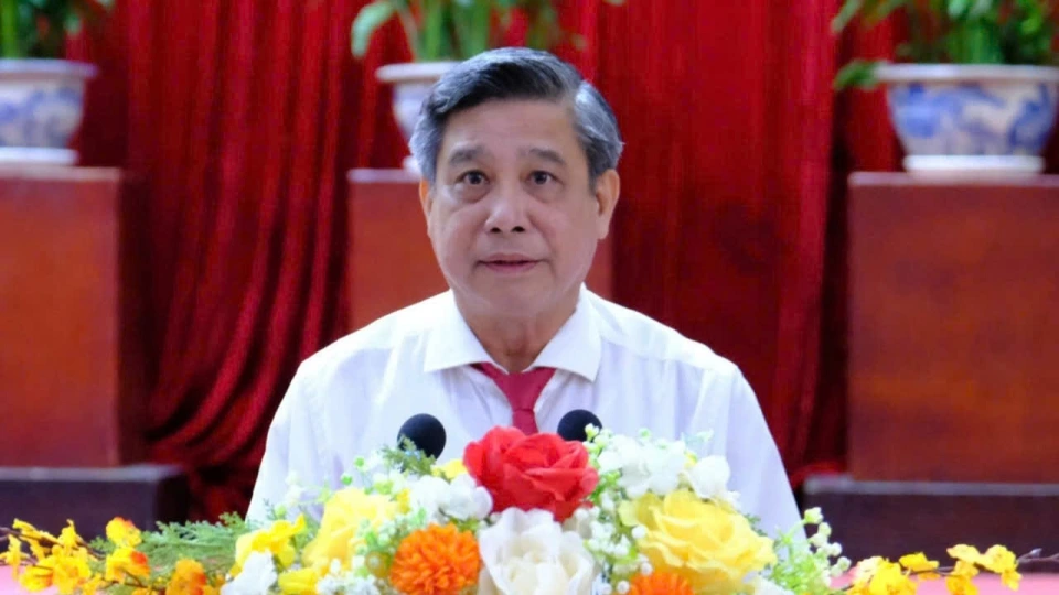 ong_dong_van_thanh-_chu_tich_hdnd_thanh_pho_can_tho_phat_bieu_khai_mac_ky_hop_1.jpg