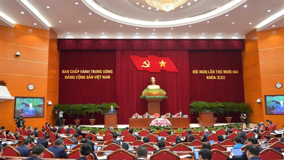 thong_cao_bao_chi_ve_ngay_lam_viec_thu_hai_va_be_mac_hoi_nghi_trung_uong_12_khoa_xiii_2.jpg