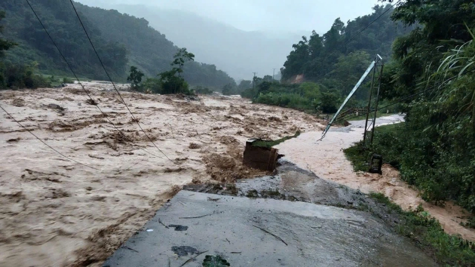 xã biên giới Nhôn Mai chịu thiệt hại do mưa lũ gây ra.jpg