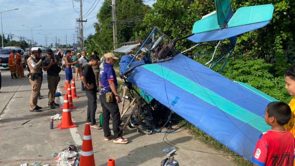 Ảnh hiện trường vụ tai nạn - Nguồn Cơ quan chức năng huyện Thalang (1).jpg