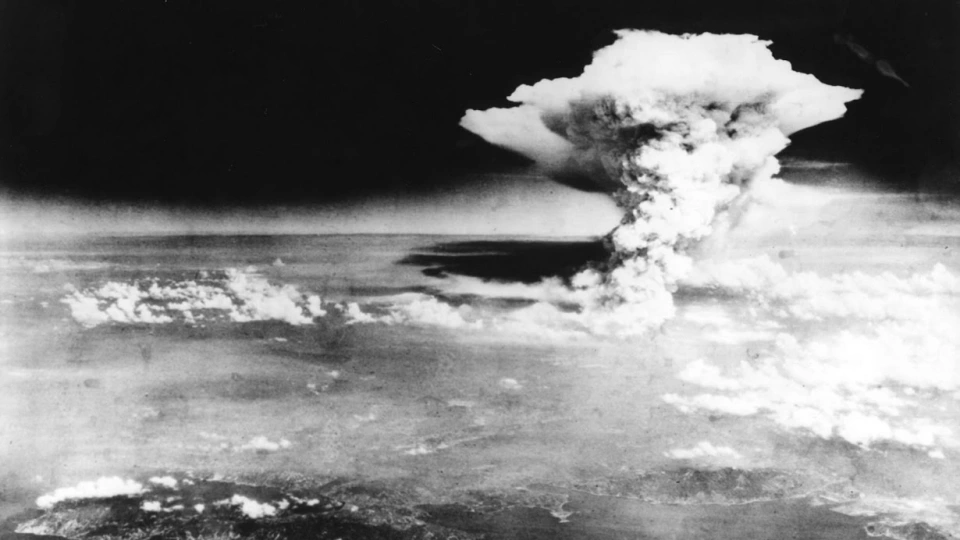 Hiroshima khi bi nem bom nguyen tu, may nam hat nhan, tan cong hat nhan, no bom hat nhan -reu.jpg