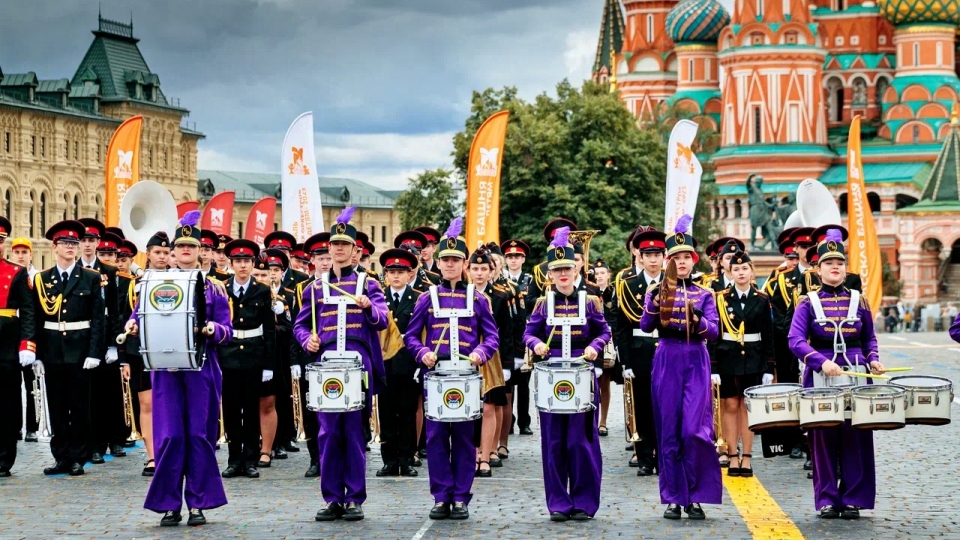 bon_nhom_nhac_thieu_nhi_den_tu_matxcova_va_sant-peterburg_da_mang_den_cho_khan_gia_nhung_man_bieu_dien_dac_sac.jpg