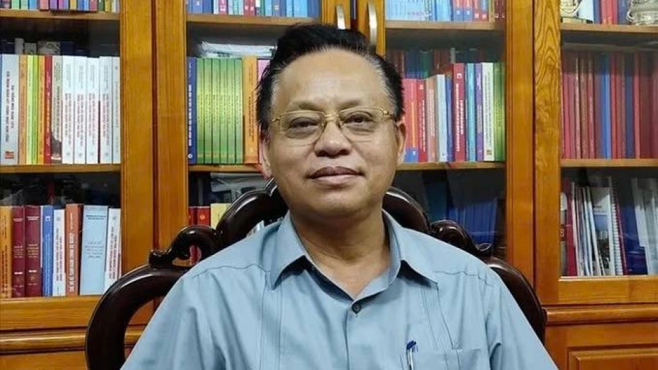 pgs le quoc ly.jpg