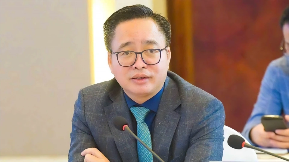 pham_manh_hung_1.jpg