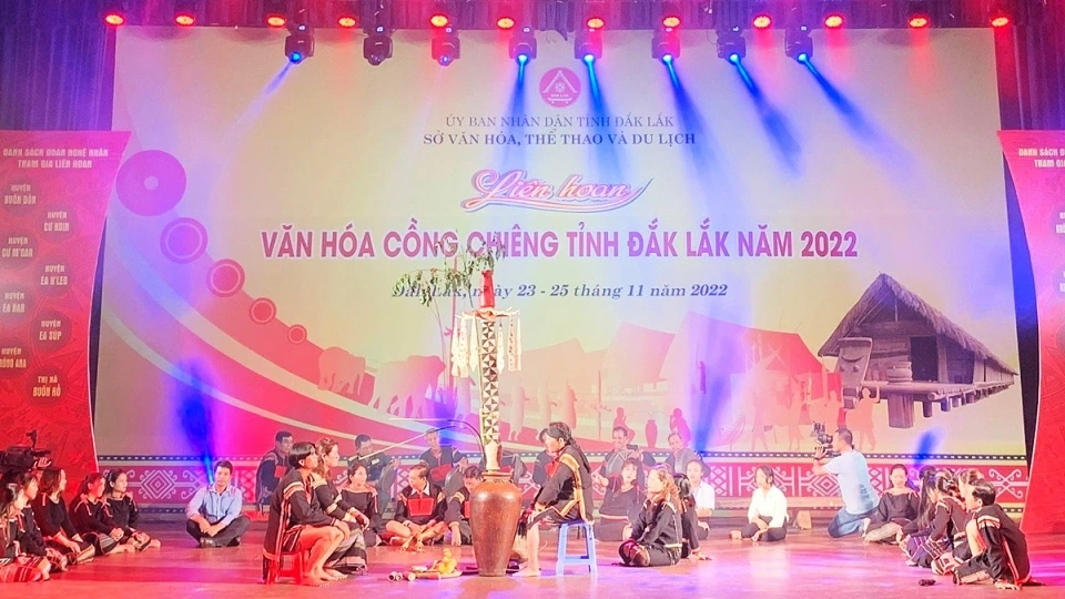 phuc_dung_le_ket_nghia_cua_nguoi_ede_tai_lien_hoan_van_hoa_cong_chieng_dak_lak.jpg