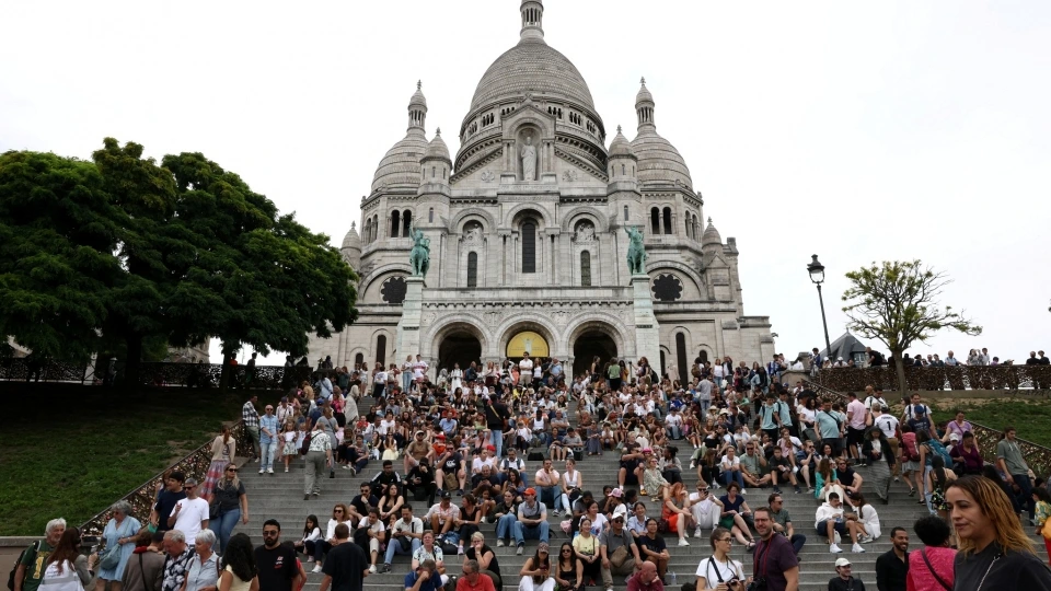rs-2025-07-29t150423z_918641418_rc2dwfazbanc_rtrmadp_3_france-tourism-montmartre.jpg