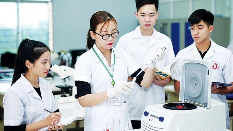 svien y học.jpg