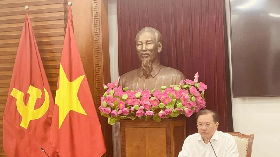 thu_truong.jpg