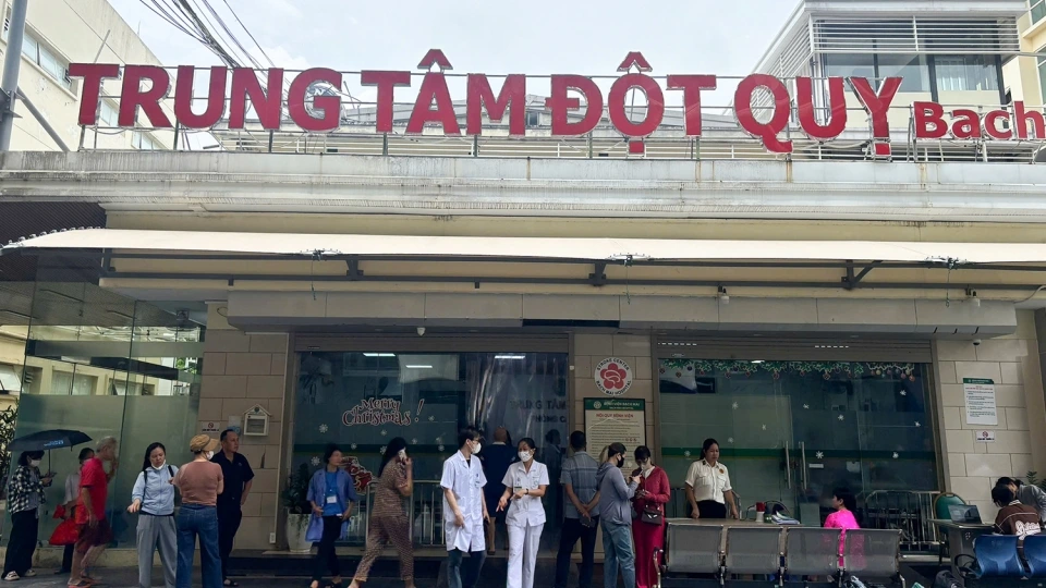 trung_tam_dot_quy_1.jpg