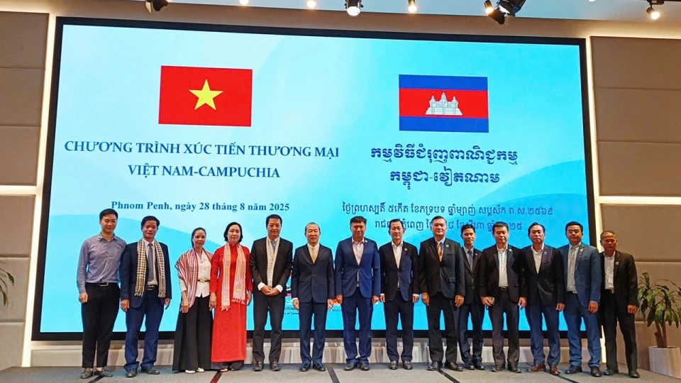 vn_camphuchi2.jpg