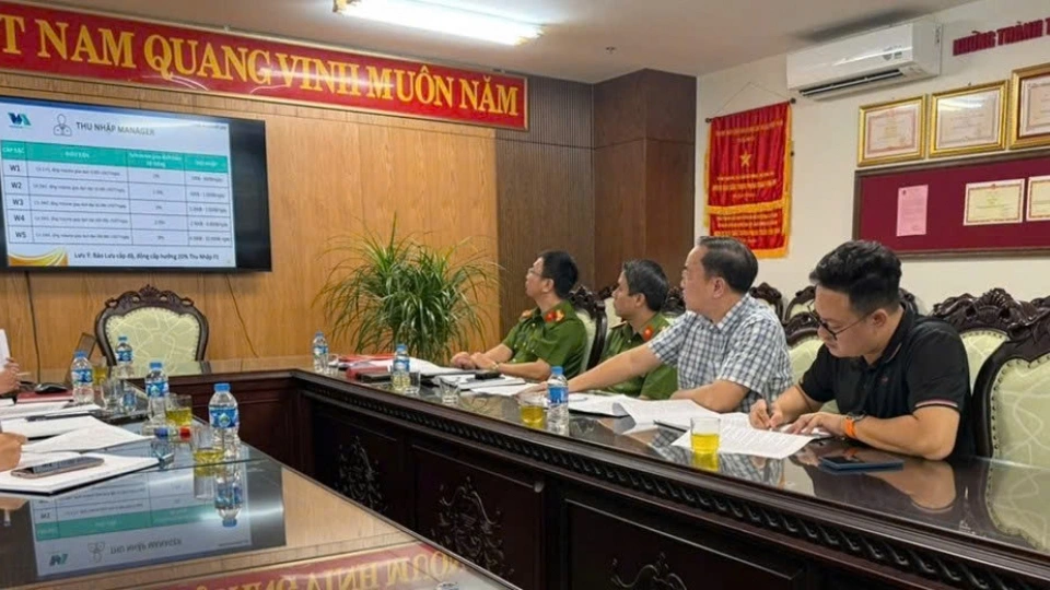 bi_mat_nhung_chuyen_xe_cho_nha_dau_tu_ve_vung_ven_ha_noi_mo_hoi_thao_lua_dao_1.jpg