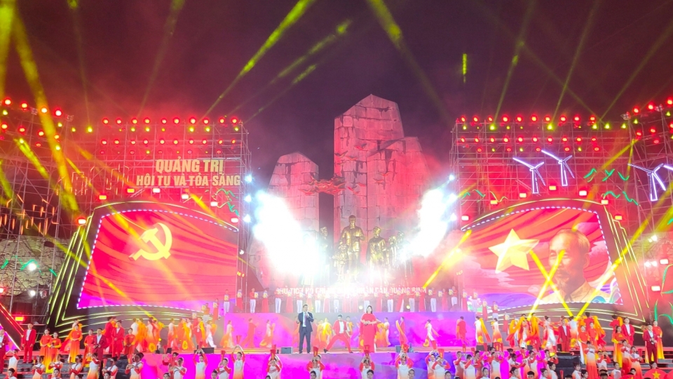chuong_trinh_nghe_thuat_quang_tri-_hoi_tu_va_toa_sang.jpg