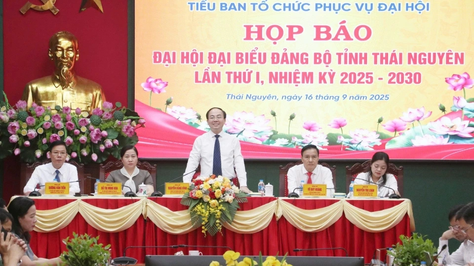 dai_hoi_dang_bo_thai_nguyen_lan_thu_i_1.jpg