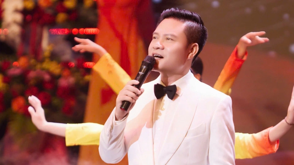 hoang tung 5.jpg