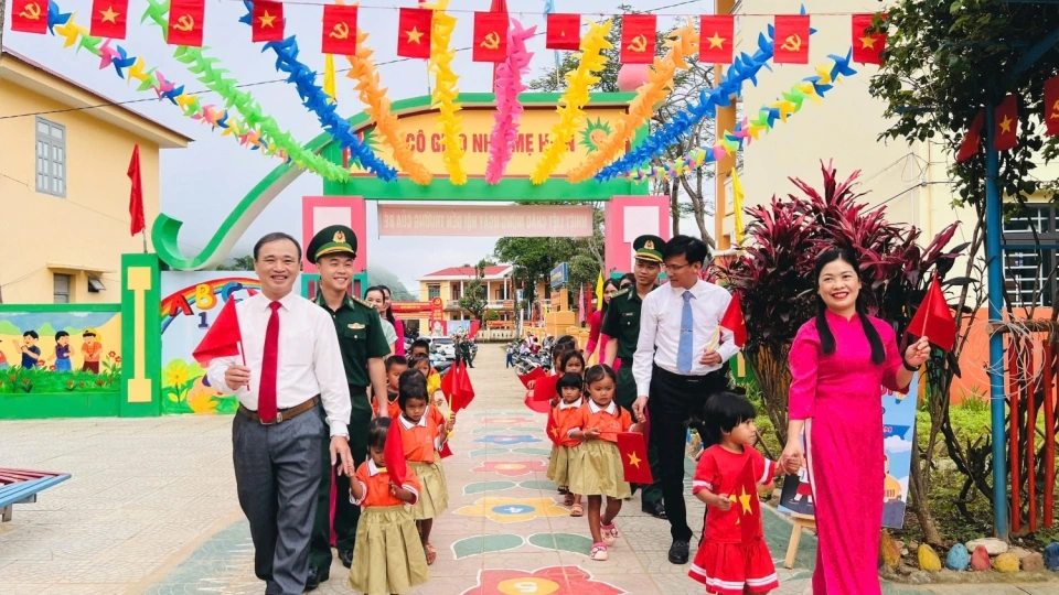 hoc_sinh_vung_bien_gioi_tinh_quang_tri_buoc_vao_nam_hoc_moi.jpg