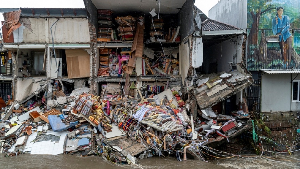 nganh_du_lich_cua_bali_chiu_nhieu_tac_dong_cua_cac_hien_tuong_thoi_tiet_cuc_doan_thien_tai._reuters.jpg