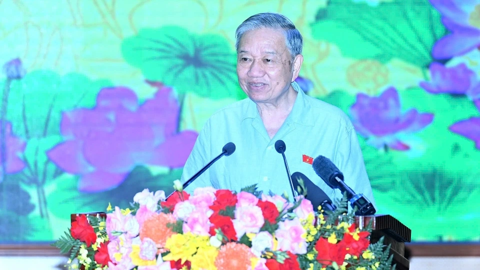 tong_bi_thu_to_lam_tiep_xuc_cu_tri_truoc_ky_hop_thu_10_quoc_hoi_khoa_15_2.jpg