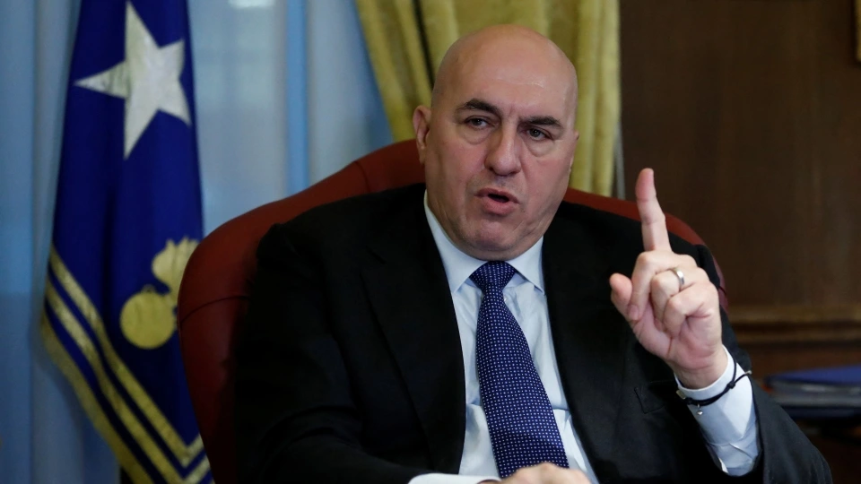 bộ trưởng quốc phòng ý.jpg