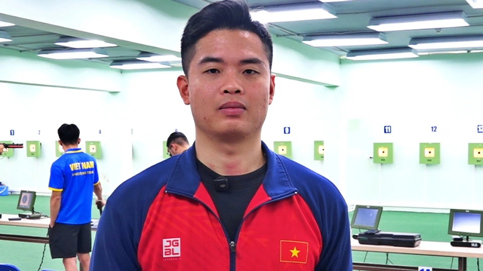 Pham Quang Huy ban sung.png