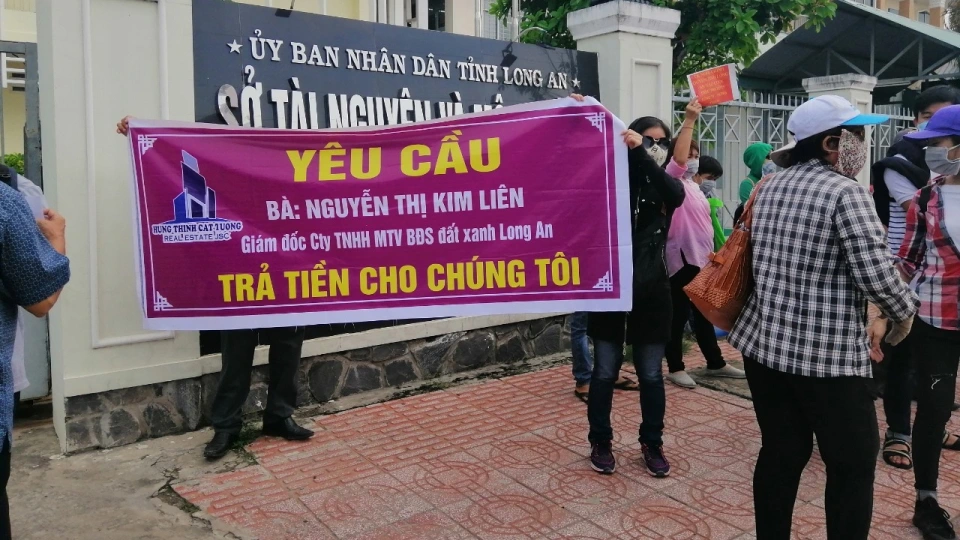 dat_xanh_long_an_vov_BJXK.jpg