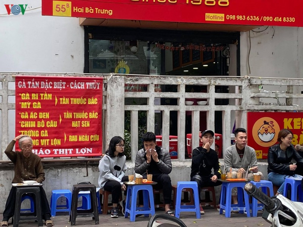 khau trang.jpg