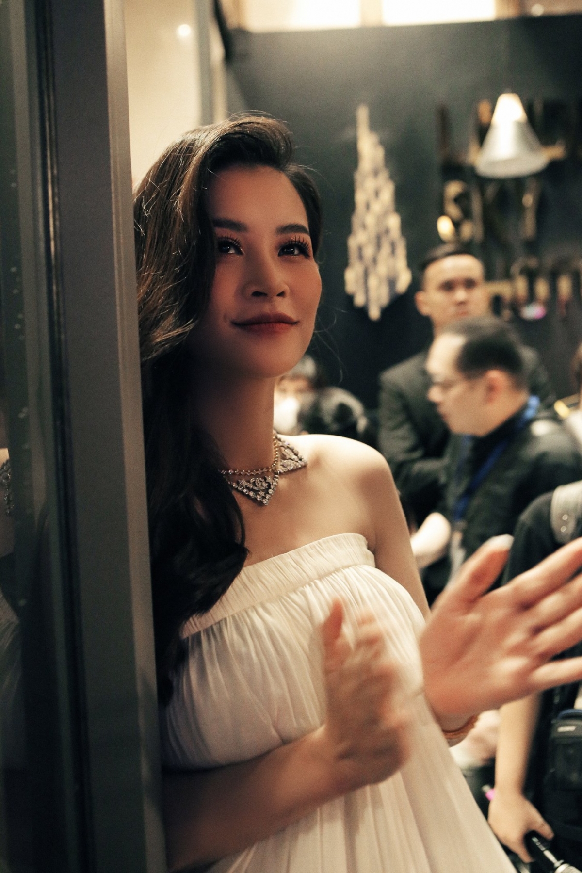 Đông Nhi và Noo Phước Thịnh là những người bạn thân thiết lâu năm. Cả hai bước chân vào con đường nghệ thuật cùng một thời điểm và nhanh chóng trở thành cặp đôi được yêu thích vào năm 2010. 