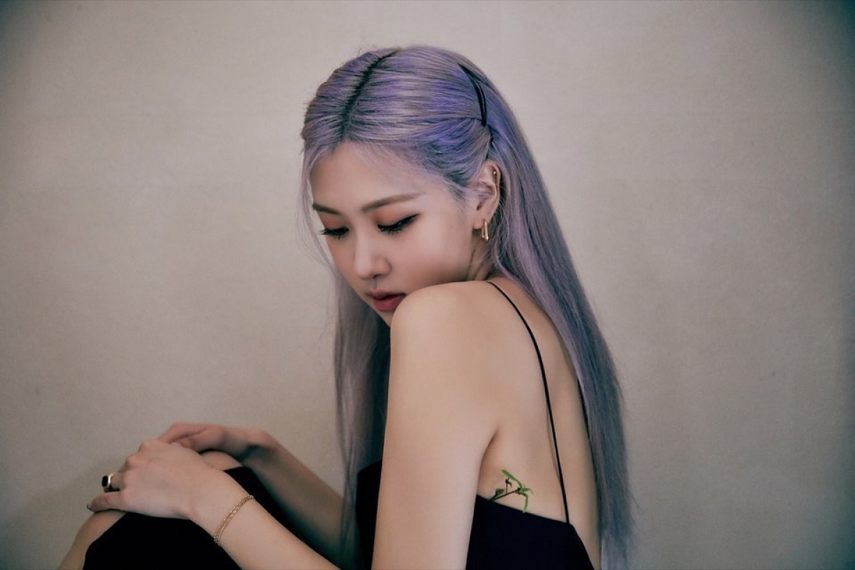 Sắp tới, cô sẽ cùng Jennie, Lisa và Jisoo tái xuất đường đua âm nhạc với album phòng thu đầu tiên mang tên "The Album". 
