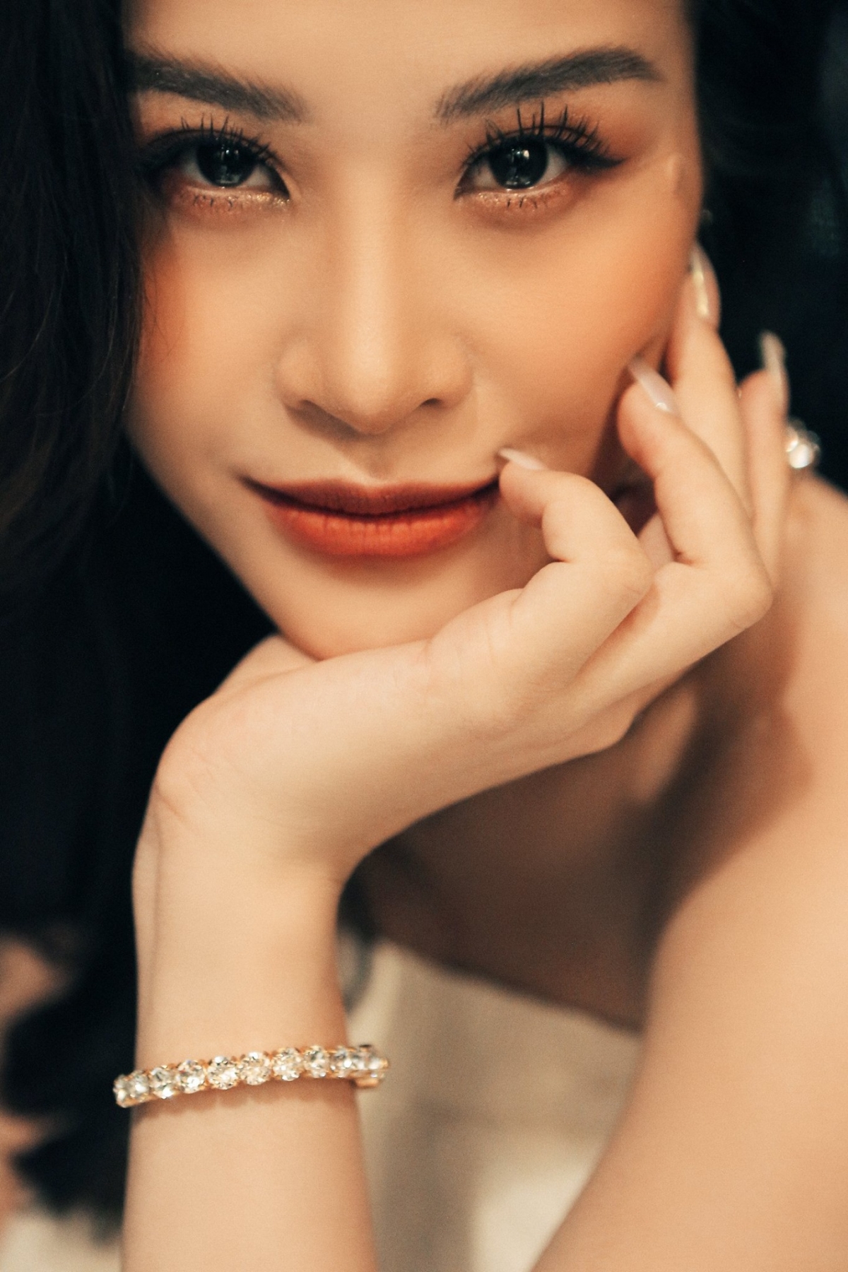 Hơn 10 năm làm bạn, họ luôn song hành trong sự nghiệp cũng như cuộc sống. Noo Phước Thịnh và Đông Nhi luôn quan tâm, chăm sóc, động viên và dành cho nhau những tình cảm đặc biệt. Nam ca sĩ từng chia sẻ Đông Nhi chính là người đầu tiên song ca cùng anh trên con đường trở thành ca sĩ chuyên nghiệp, anh luôn dành một sự trân trọng tuyệt đối cho cô bạn thân.