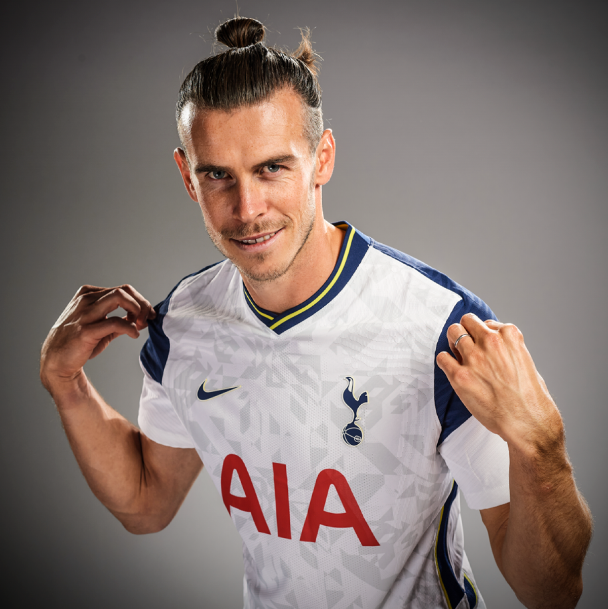 Tuy nhiên, Gareth Bale sẽ chỉ có thể ra sân thi đấu cho Tottenham vào cuối tháng 10 do đang gặp vấn đề với chấn thương đầu gối.