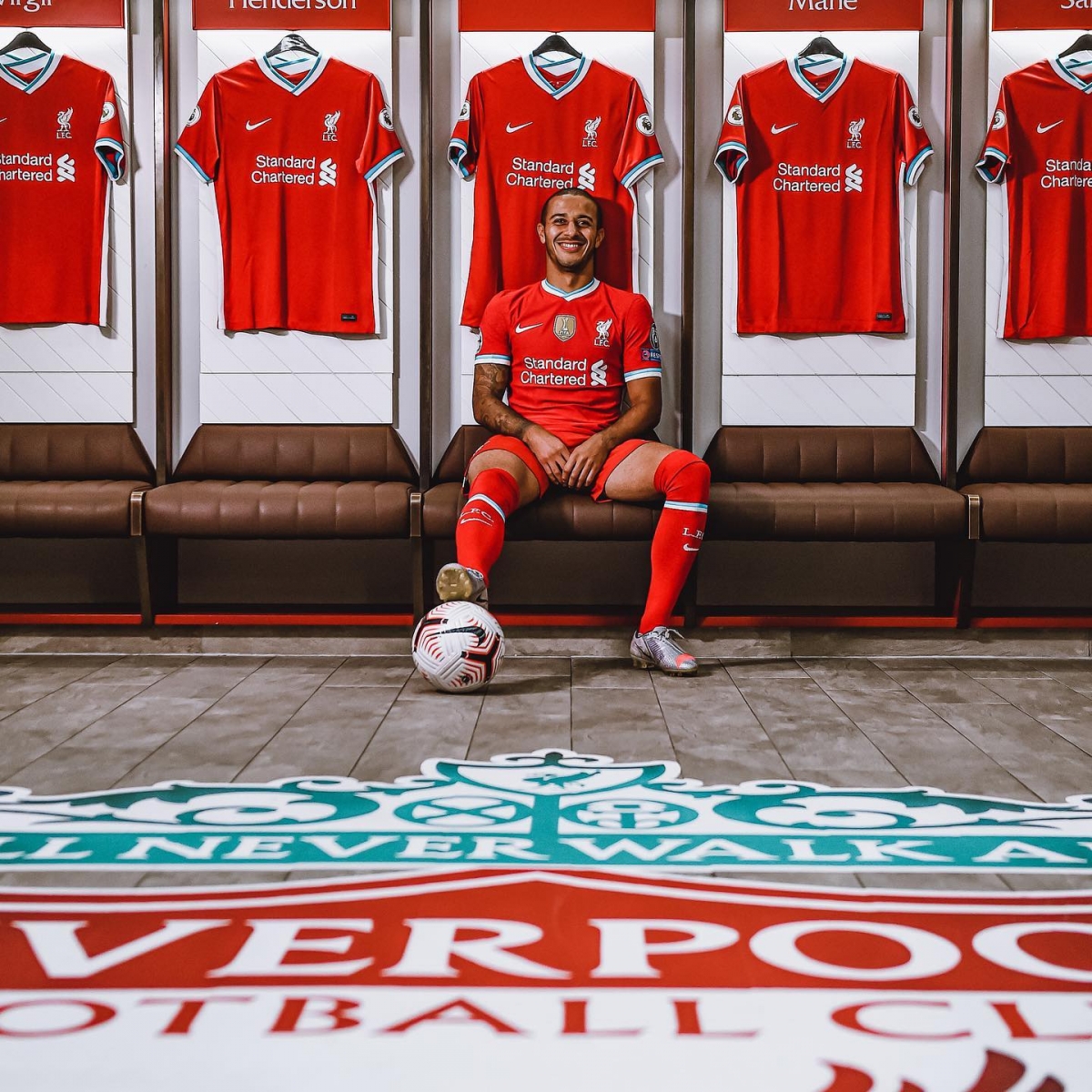 Thiago chính thức gia nhập Liverpool từ Bayern Munich với bản hợp đồng 4 năm cùng mức phí chuyển nhượng 20 triệu Bảng.