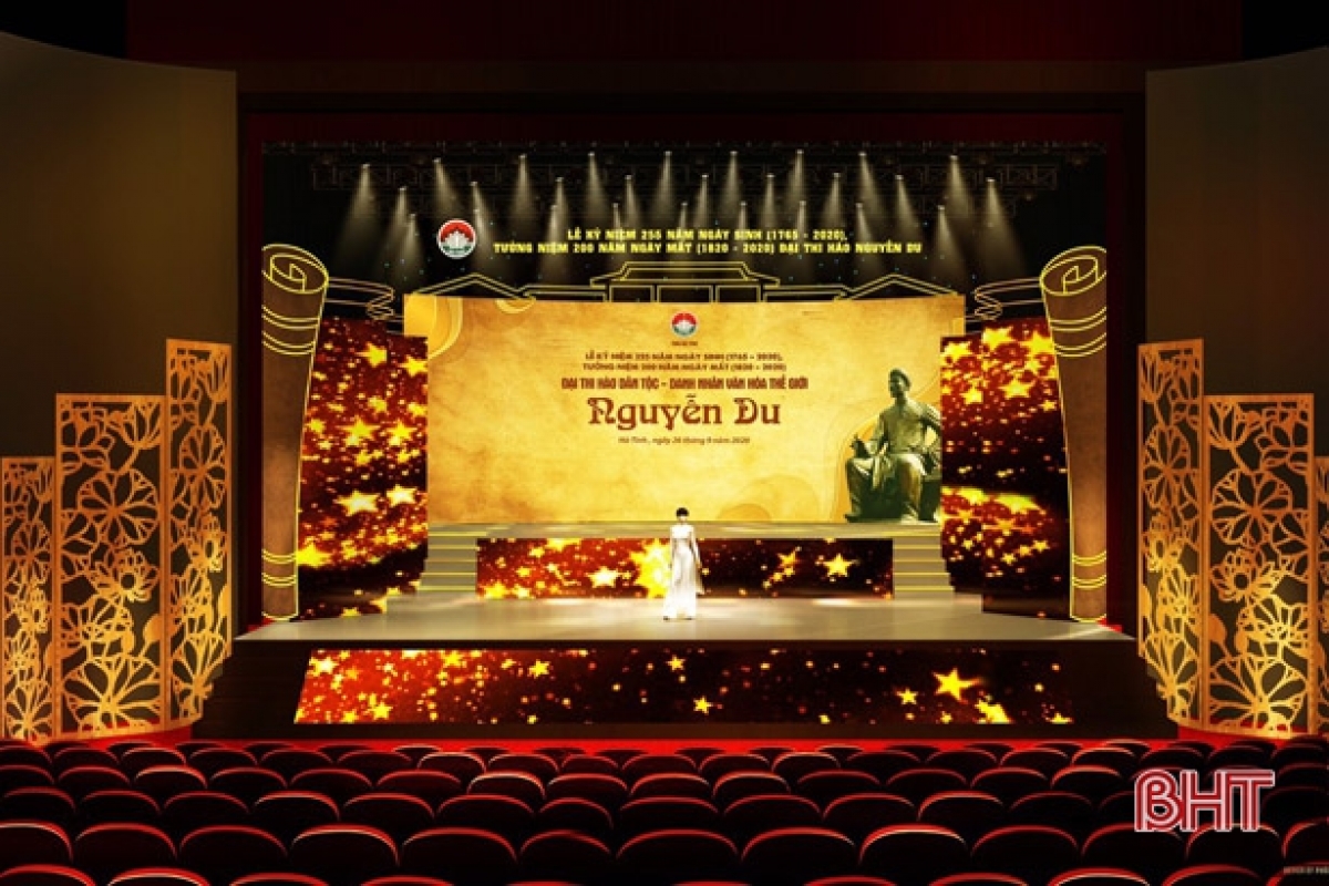 Market sân khấu lễ kỷ niệm 255 năm ngày sinh, 200 năm ngày mất Đại thi hào Nguyễn Du. Ảnh: Báo Hà Tĩnh.