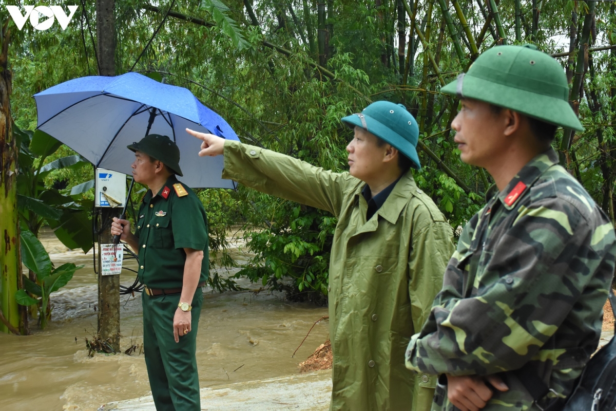 Đến nay công tác ứng phó với mưa lũ được triển khai quyết liệt.