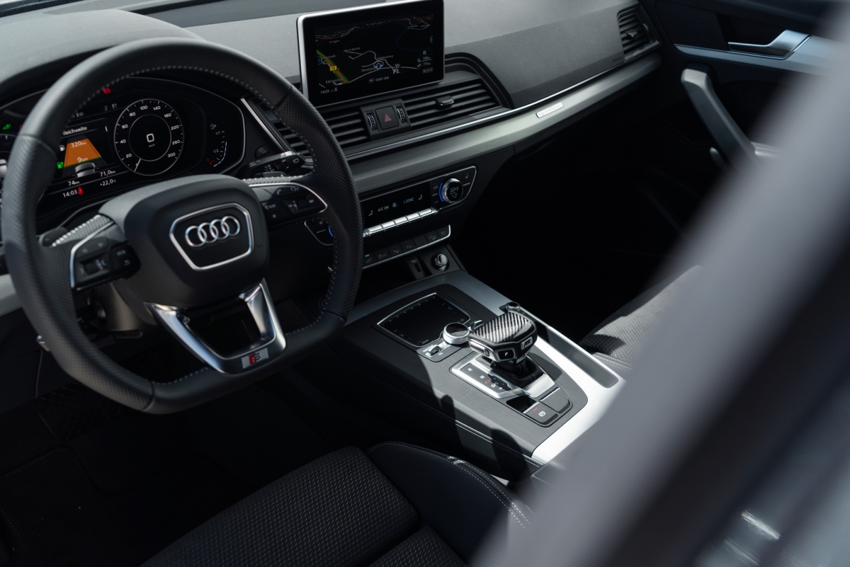 Chưa có thông tin gì về hiệu suất của chiếc SUV được điều chỉnh nhưng động cơ Q5 TSFI e nguyên bản sản sinh công suất 362 mã lực và mô men xoắn 500 Nm, giúp xe có khả năng tăng tốc từ 0-100 km/h trong 5,3 giây và đạt vận tốc tối đa 239 km/h.