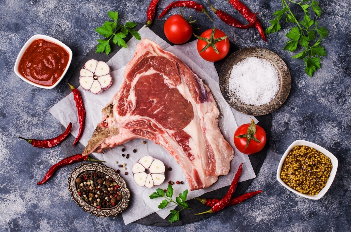 Glutamate mang đến vị umami cho các loại thực phẩm tự nhiên như thịt, cà chua,…