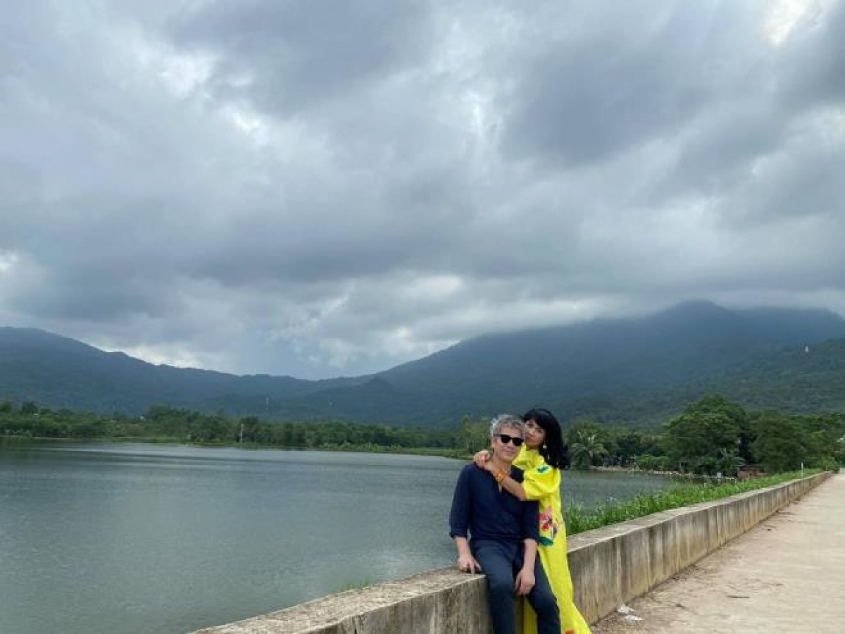 Thời gian gần đây, Thanh Lam thường thoải mái hơn trong việc chia sẻ với người hâm mộ những khoảnh khắc hạnh phúc của cô bên bạn trai.