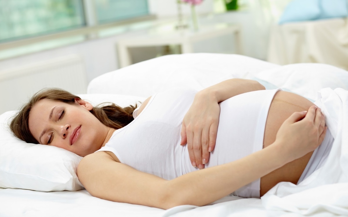 Thay đổi thói quen sinh hoạt: Thời gian ăn và ngủ sẽ bị đảo lộn trong giai đoạn này mang thai và sau sinh, do đó sản phụ cần cố gắng bổ sung chất dinh dưỡng để duy trì sức khỏe.
