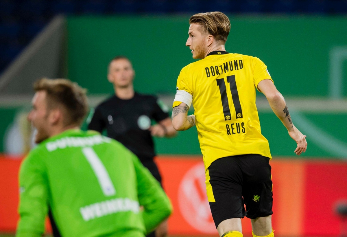 Những người lập công cho Dortmund ở trận này là Jadon Sancho (14'), Jude Bellingham (30'), Thorgan Hazard (39'), Gio Reyna (50') và Marco Reus (58')