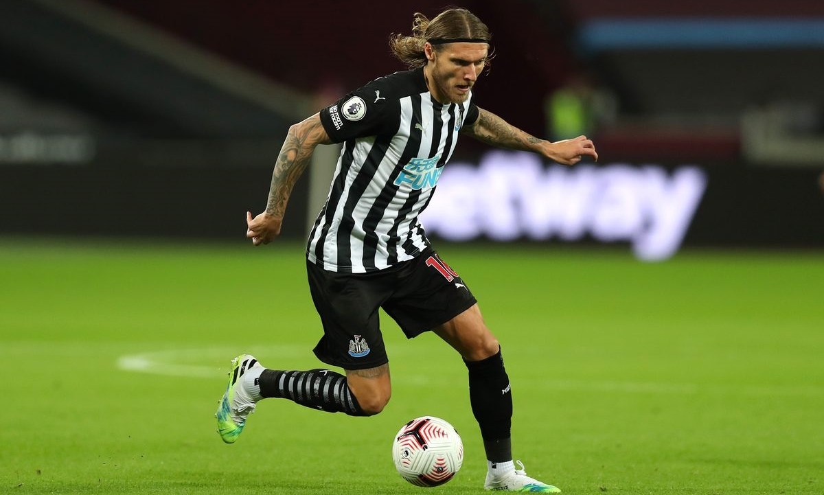 Tiền vệ: Jeff Hendrick