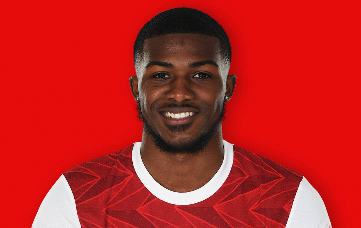 Chạy cánh trái: Maitland Niles