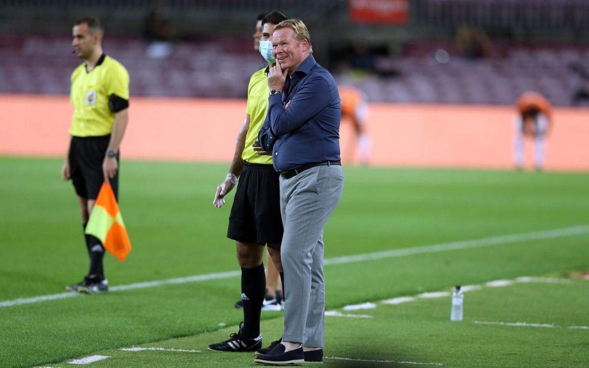 Dù vẫn còn nhiều việc phải làm để tái thiết Barca nhưng HLV Koeman vẫn nở nụ cười rất tươi.