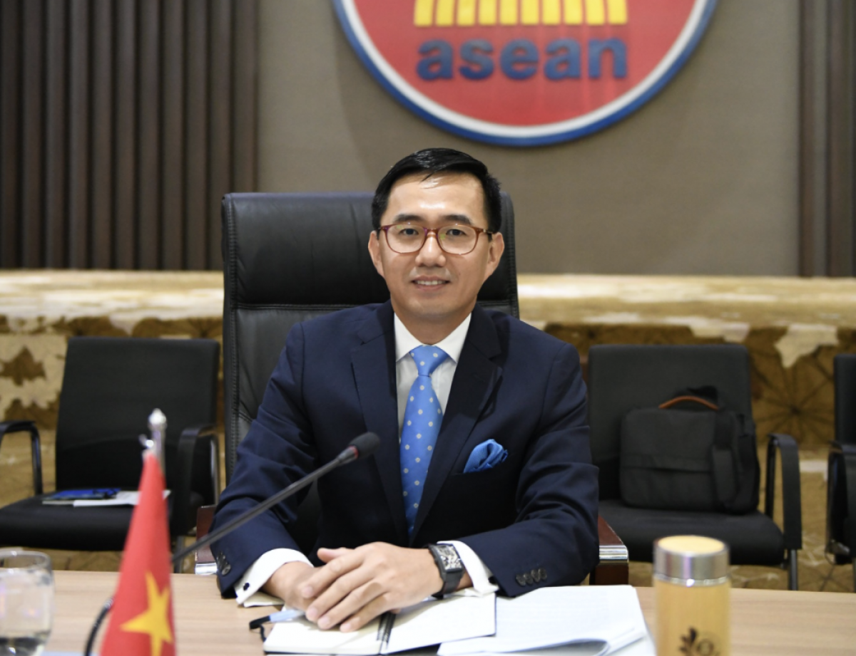 Đại sứ Trần Đức Bình