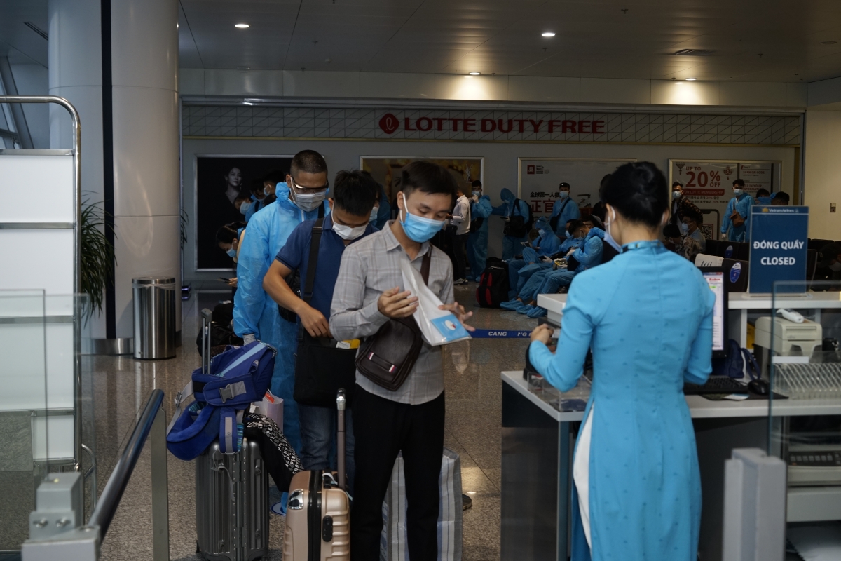 Chuyến bay cũng chở một số công dân Nhật Bản về nước. Bên cạnh chở hành khách, chuyến bay còn kết hợp chở hàng hóa nhằm phục vụ giao thương, sản xuất.